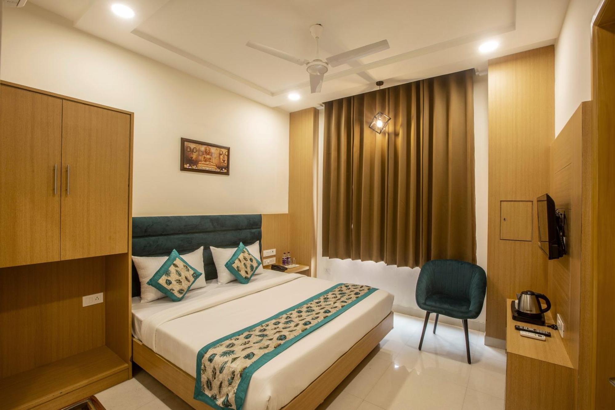 Hotel Prithvi Palace Igi Airport Delhi Ню Делхи Екстериор снимка
