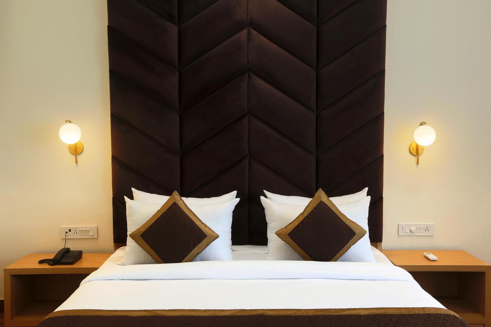 Hotel Prithvi Palace Igi Airport Delhi Ню Делхи Екстериор снимка