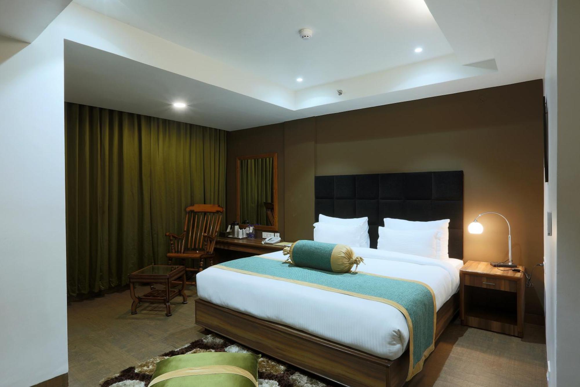 Hotel Prithvi Palace Igi Airport Delhi Ню Делхи Екстериор снимка